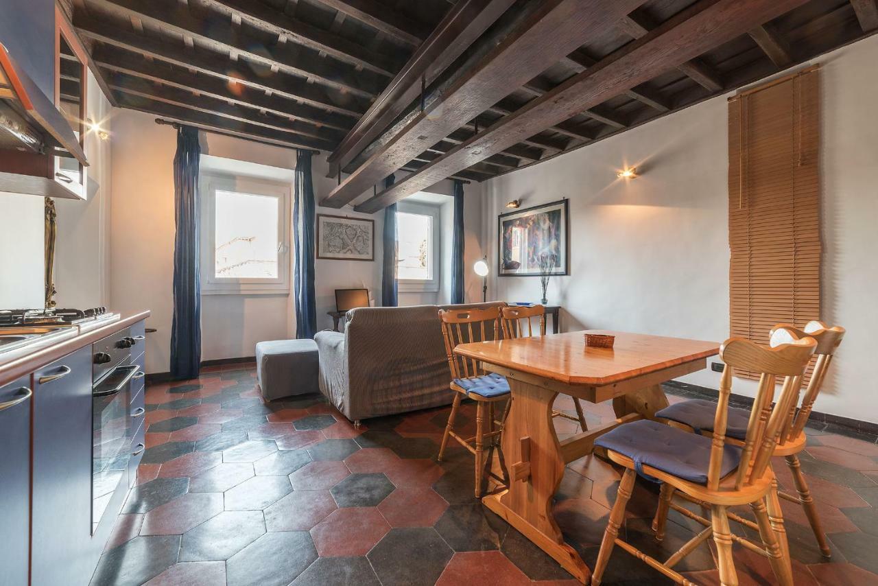 Colosseo & San Clemente Cozy Flat Řím Exteriér fotografie